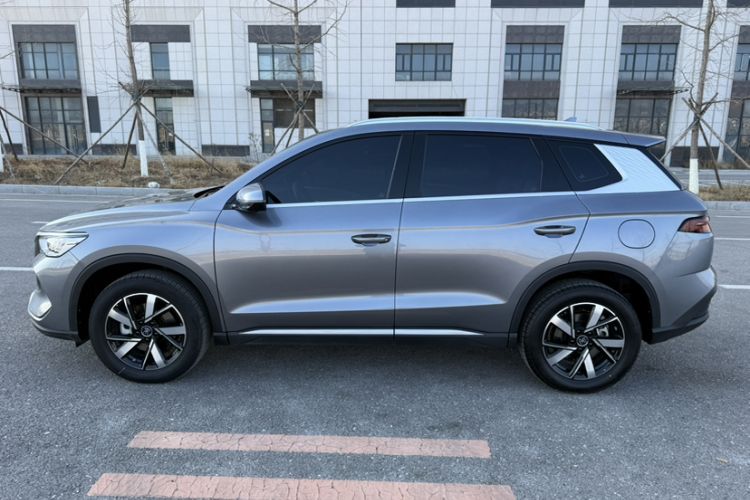 Used BYD Song Pro New Energy 2024 HONOR Edition DM-i 71KM Navigation Model
