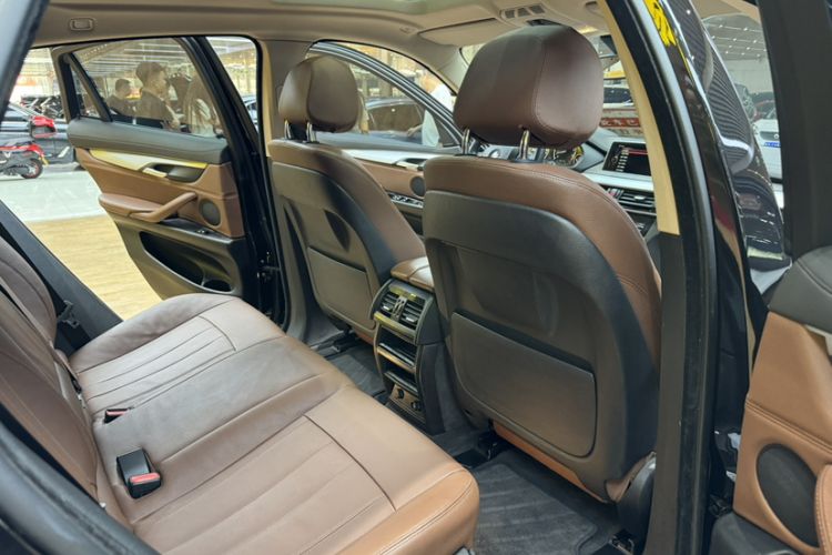 Used BMW X6 2015 xDrive35i Leading Model
