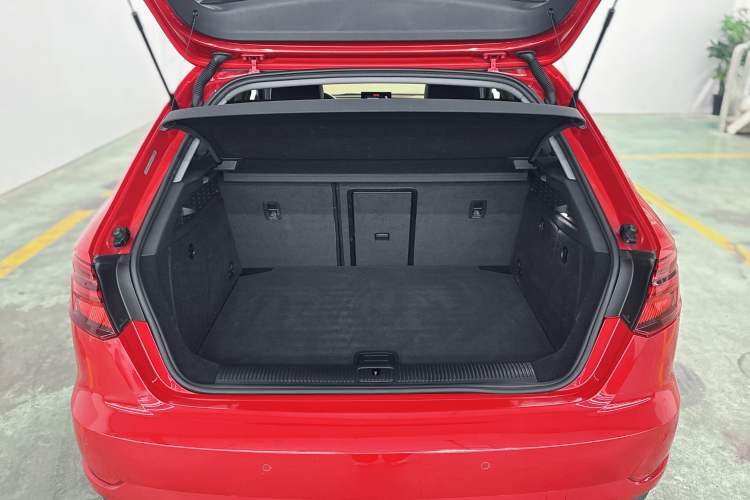 Used Audi A3 2018 30th Anniversary Edition Sportback 35 TFSI Ambition Model
