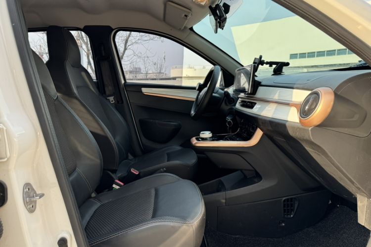 Used Dongfeng NAMMI BOX 2022 Chasing Wind Edition 331 km Standard Model