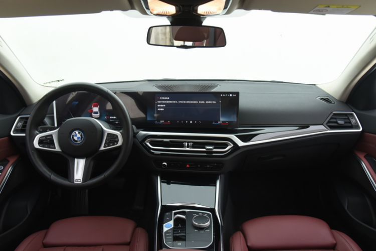 Used BMW i3 2024 eDrive 35 L
