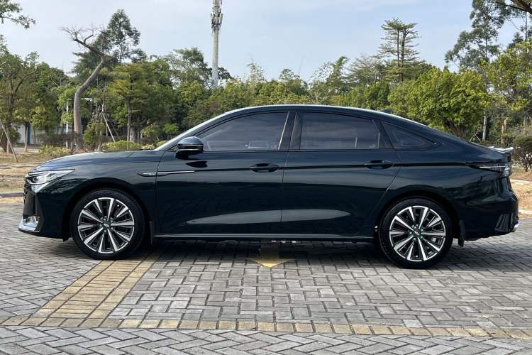 Used Chery Arrizo 8 2023 High-Energy Edition 2.0T DCT Luxury
