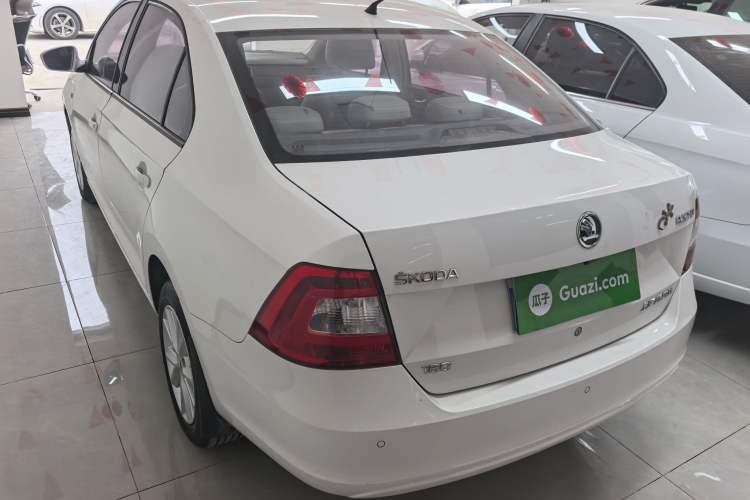 Used Skoda Rapid 2016 1.6L Manual Trend Edition
