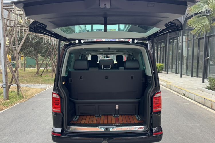 Used Volkswagen Multivan 2017 2.0 TSI 4x4 Prestige Edition 7-Seater