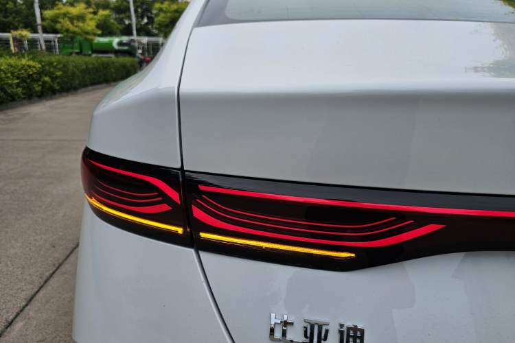 Used BYD Qin PLUS 2025 DM-i Smart Drive 55KM Leading Model
