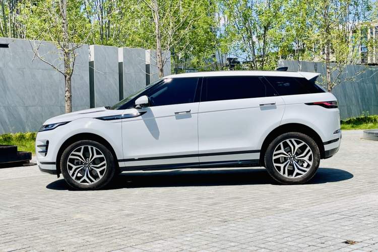 Used Land Rover Range Rover Evoque 2022 Aurora L 249 PS R-Dynamic Luxury Edition
