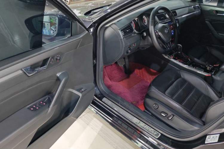 Used Volkswagen Passat 2017 330TSI DSG Luxury Edition
