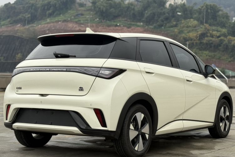 Used BYD Dolphin 2023 420 km Fashion Edition