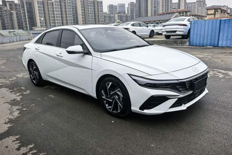 Used Hyundai Elantra 2023 1.5L CVT LUX Prestige Edition