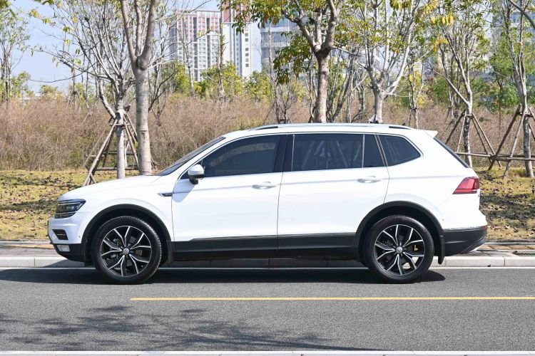 Used Volkswagen Tiguan L 2017 380TSI Automatic All-Wheel-Drive Flagship Edition