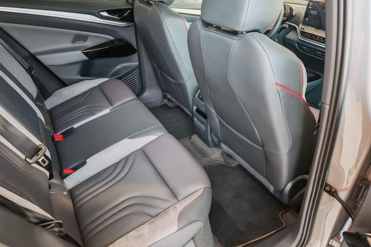 Used Volkswagen ID.4 CROZZ 2024 PRIME