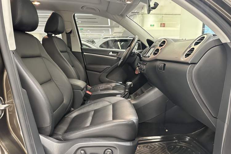 Used Volkswagen Tiguan 2013 2.0 TSI Automatic All-Wheel Drive Luxury Edition
