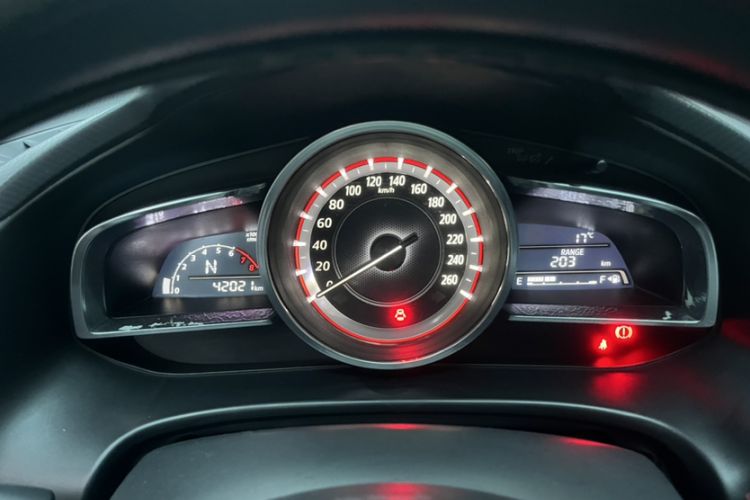 Used Mazda Mazda 3 Axela 2016 Sedan 1.5L Automatic Luxury Model