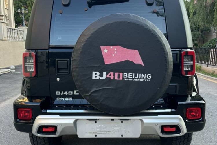 Used Beijing Auto BJ40 2023 2.0T Automatic Four-Wheel Drive Urban Hunter Edition Chivalrous Type