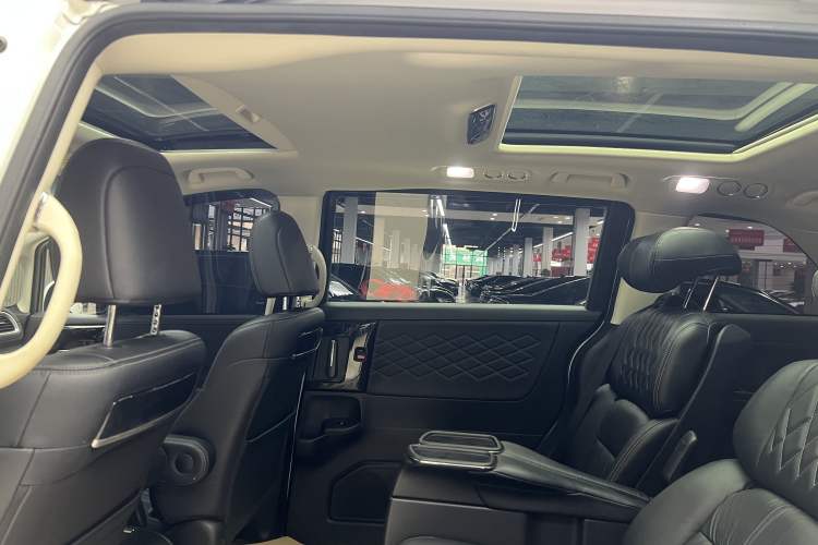 Used Honda Elysion 2019 2.0L Hybrid Supreme Edition
