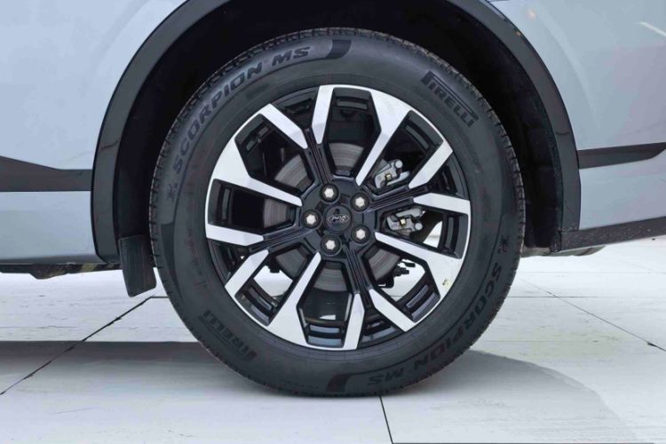 Used Ford Edge 2025 Ford Explorer L 2.0T EcoBoost E-Hybrid Four-Wheel-Drive 7-Seater Supreme Model
