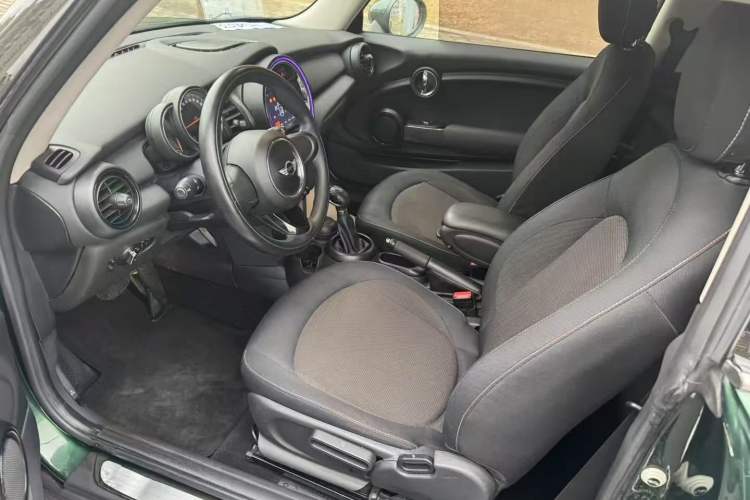 Used  MINI 2014 1.2T ONE
