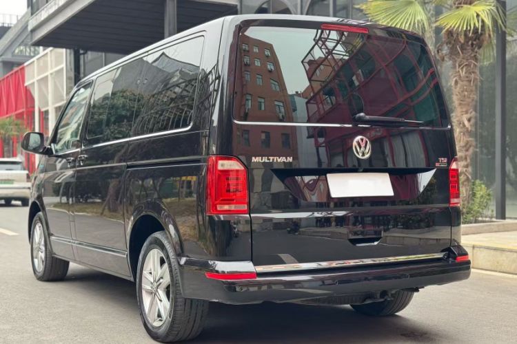 Used Volkswagen Multivan 2017 2.0 TSI 4x4 Prestige Edition 7-Seater