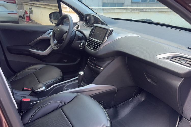 Used Peugeot 2008 2014 1.6L Automatic Fashion Edition
