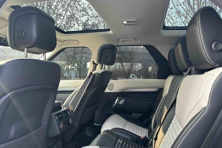 Used Land Rover Discovery 2023 Restyled 360 PS R-Dynamic SE