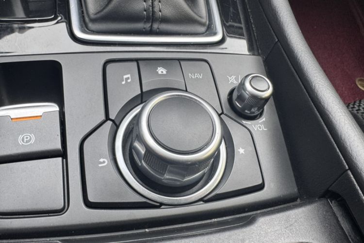 Used Mazda Mazda 3 Axela 2017 Sedan 1.5L Automatic Luxury Model Emission Standard China V
