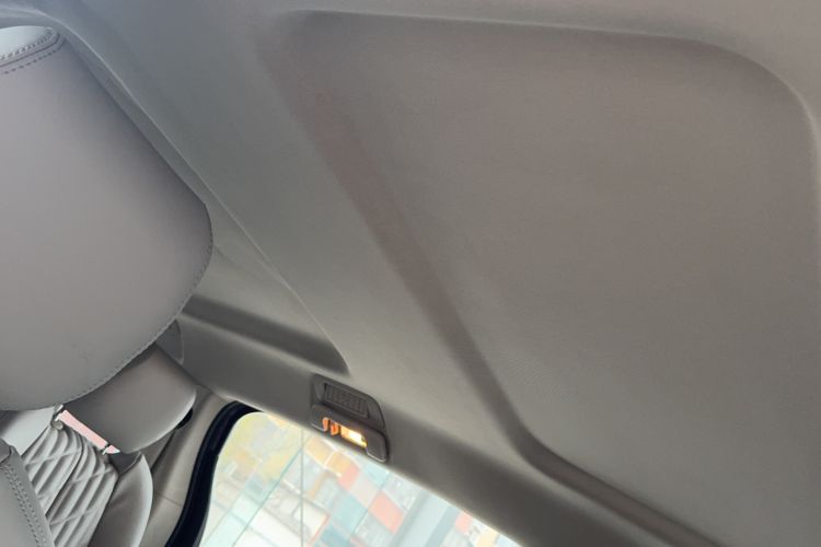 Used Buick GL8 2022 Land Cruiser Executive Class 652T Comfort Model