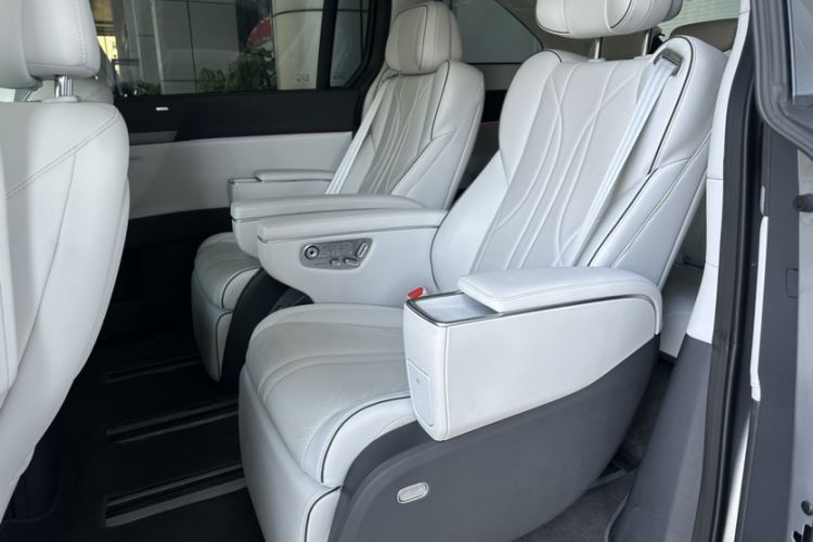 Used XPeng X9 2025 702 Four-Wheel Drive High-Performance Max
