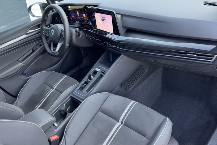 Used Volkswagen Golf 2023 Facelift 280TSI DSG R-Line Lite
