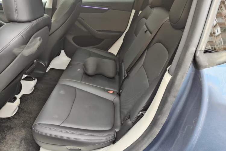 Used Tesla Model Y 2025 Rear-Wheel-Drive Version