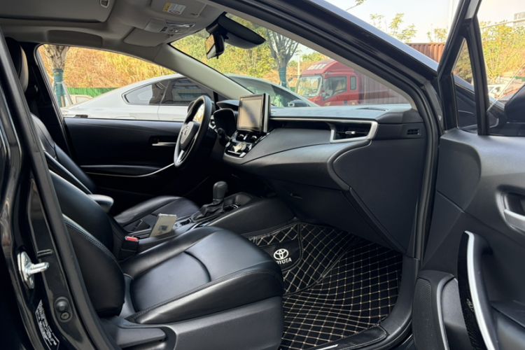 Used Toyota Corolla 2021 Dual-Motor 1.8L E-CVT Elite Edition