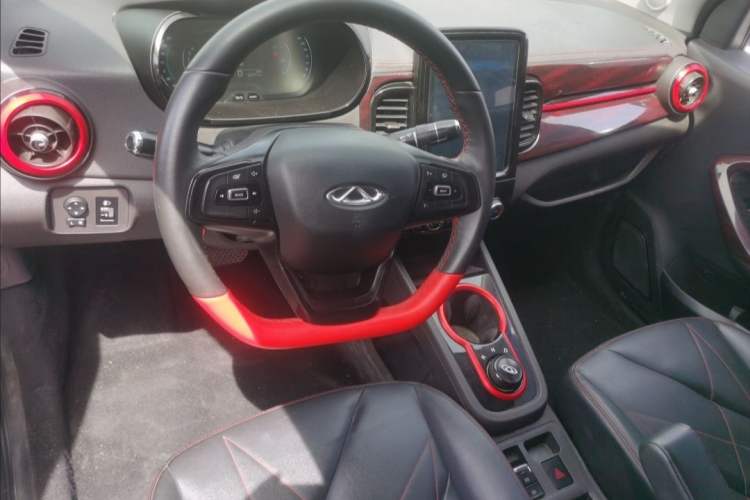 Used Chery Little Ant 2022 Sweet Pink Edition Half-Sugar Version Lithium Iron Phosphate 29.2 kWh 30 kW 301 km