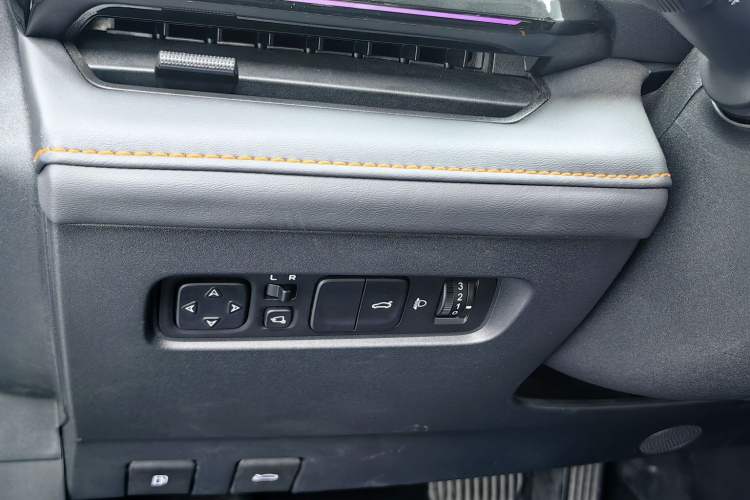 Used Changan UNI-V 2024 1.5T Prestige Edition
