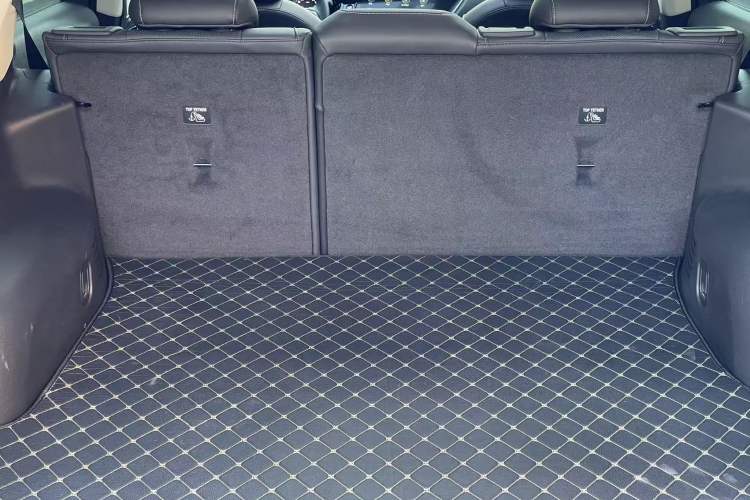 Used Buick Envision 2022 Encore Plus 652T Five-Seat All-Wheel-Drive Luxury Model
