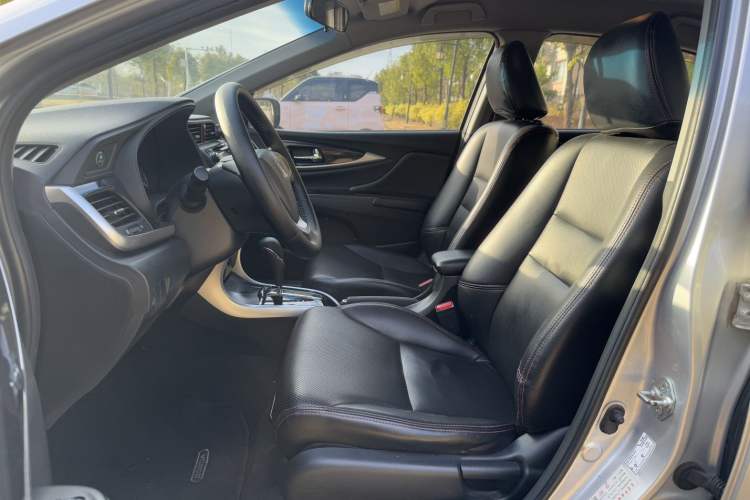 Used Honda Crider 2015 1.8L automatic comfort version
