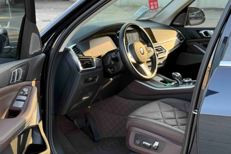 Used BMW X5 2022 Restyled xDrive 30Li Luxury Version M Sport Package