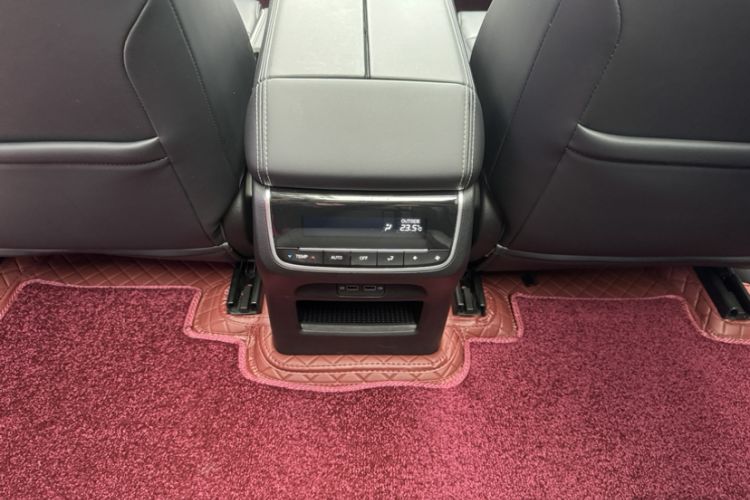 Used GAC Trumpchi GS8 2022 Linghang Series 2.0 TGDI Two-Wheel-Drive Luxury Smart Connectivity Version (7 Seats)