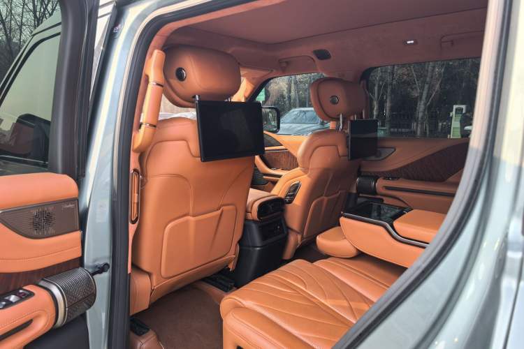 Used  U8 2023 Luxury Edition