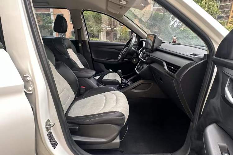 Used Wuling Hongguang S3 2018 1.5L Manual Standard Version China V Standard