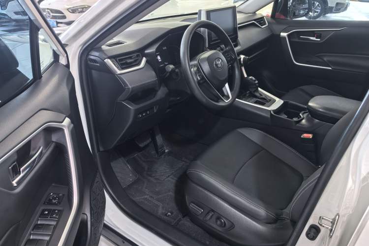 Used Toyota RAV4 2020 2.0L CVT 4x4 Trend Edition