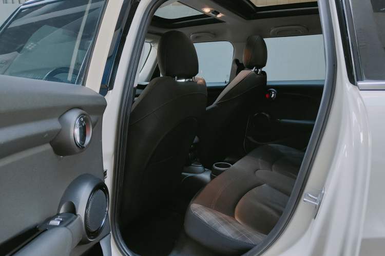 Used  MINI 2016 1.5T COOPER Five-Door Edition