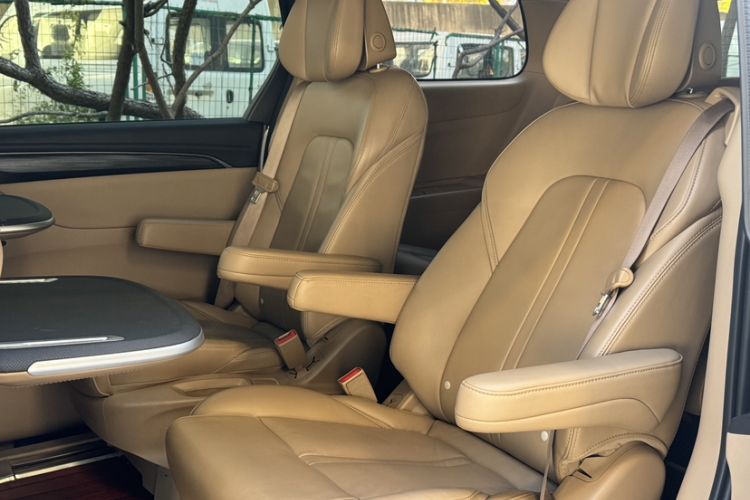 Used Buick GL8 2021 ES Land Cruiser 653T Luxury Edition