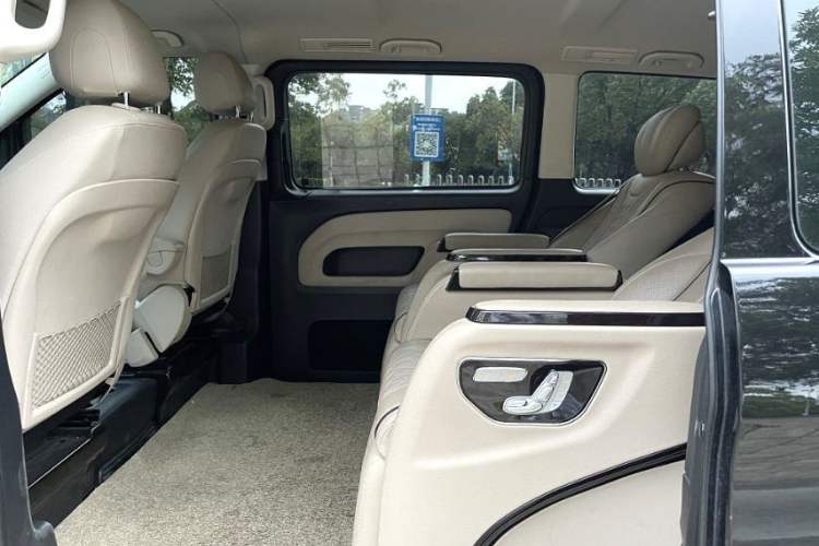 Used Mercedes-Benz Vito 2020 2.0T Business Version 7 Seats