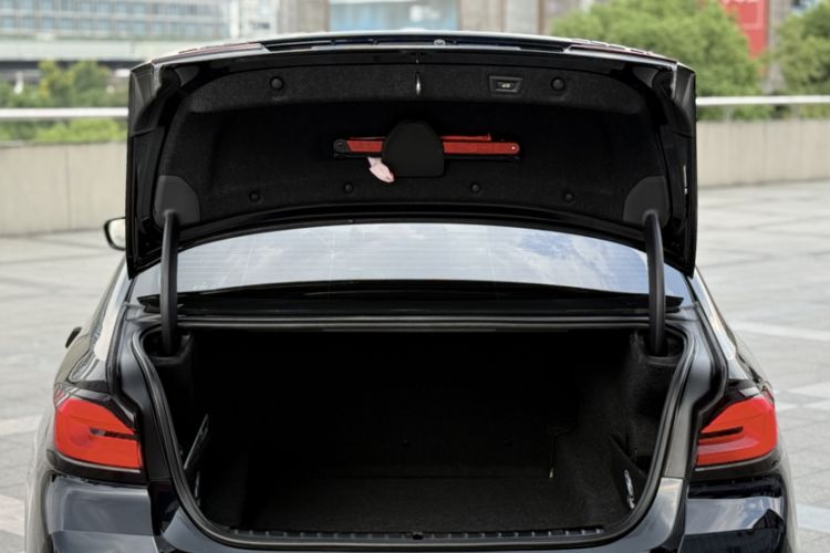 Used BMW 5 Series 2022 Second Facelift 525Li M Sport Package
