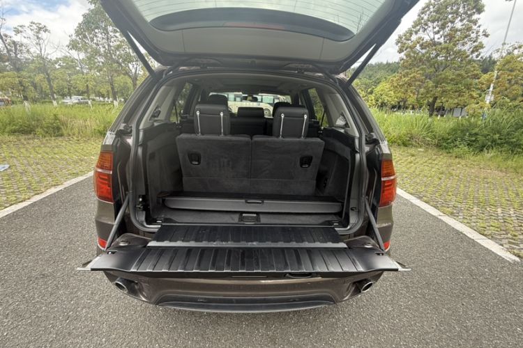 Used BMW X5 2013 xDrive35i Luxury Model
