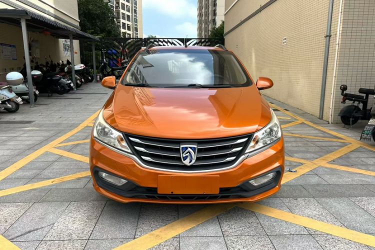 Used Baojun 310 2017 1.5L Automatic Fashion Model
