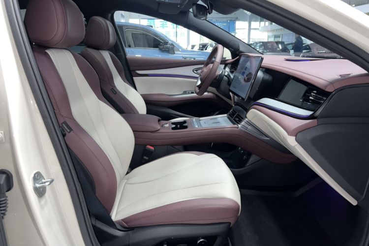 Used BYD Seal 07 DM-i 
