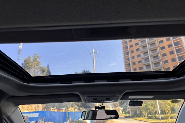 Used Toyota YARiS L 2016 Revised Version 1.5G CVT with Dynamic Sunroof
