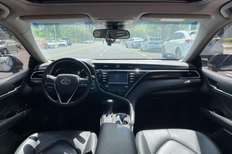 Used Toyota Camry 2018 2.0G Luxury Edition