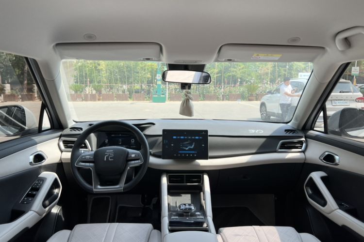 Used BYD Yuan UP 2024 301KM Leading Edition
