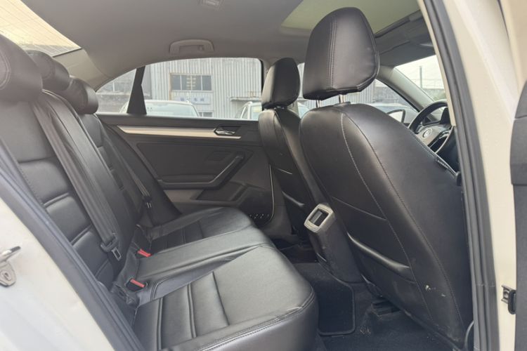 Used Volkswagen Lamando 2017 230TSI DSG Fashion Edition